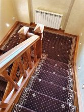 Декоративный полушерстяная ковровая дорожка CLASSIC brown с укладкой на лестницу